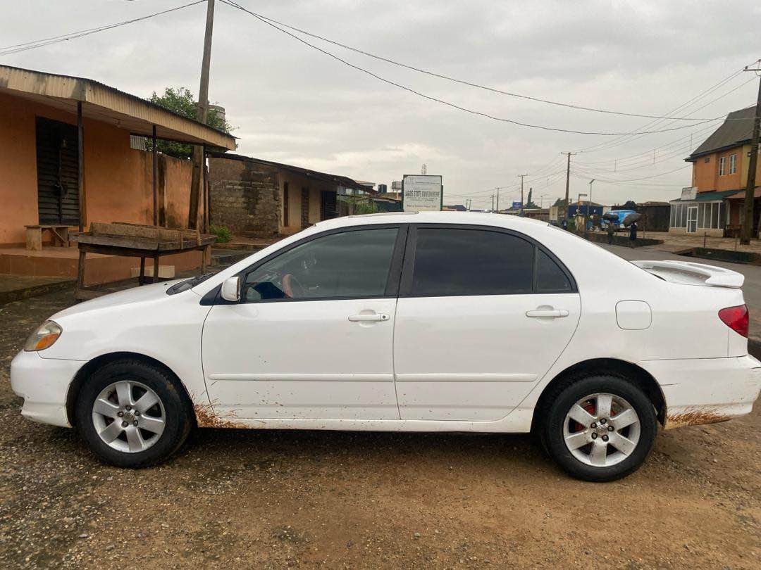 A picture of Toyota Corolla Sport 2004 Model