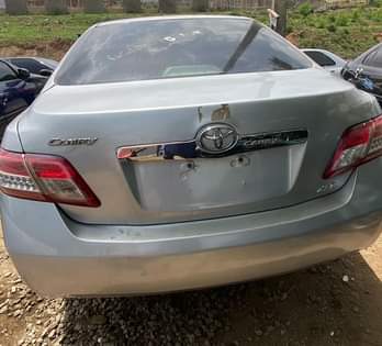 A picture of Super distress Camry 2008 model with engine gear UNTAMPERED only