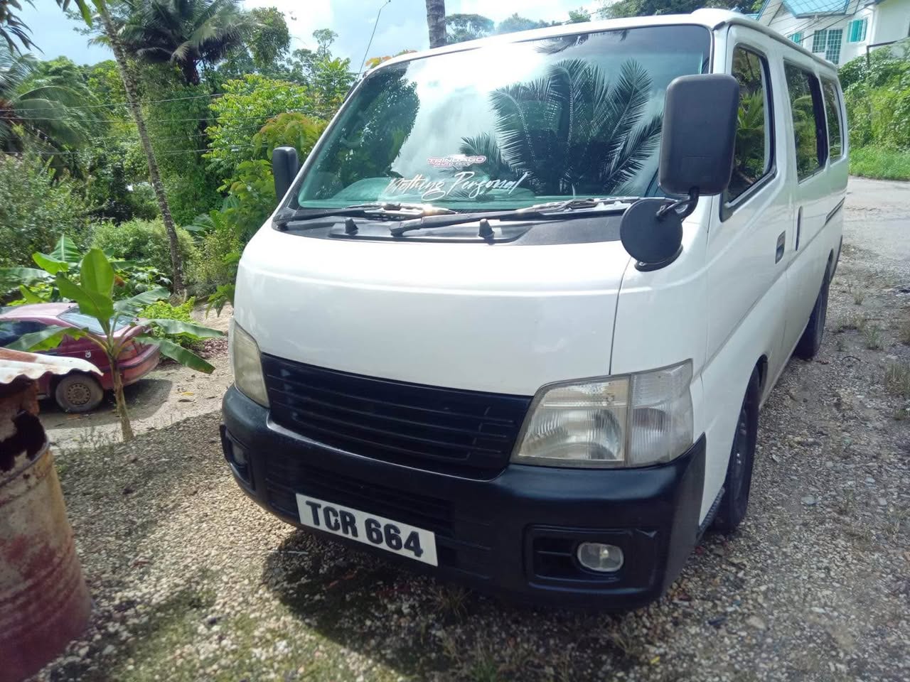 nissan e25