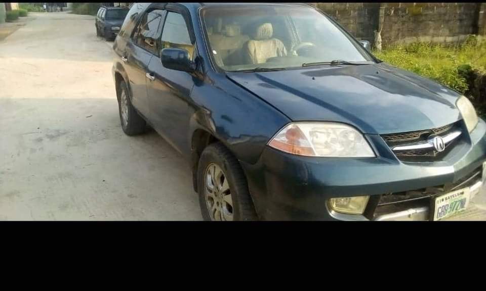 A picture of ACURA MDX 2005 MODEL ENGINE AC NEEDS ATTENTION BODY OKAY