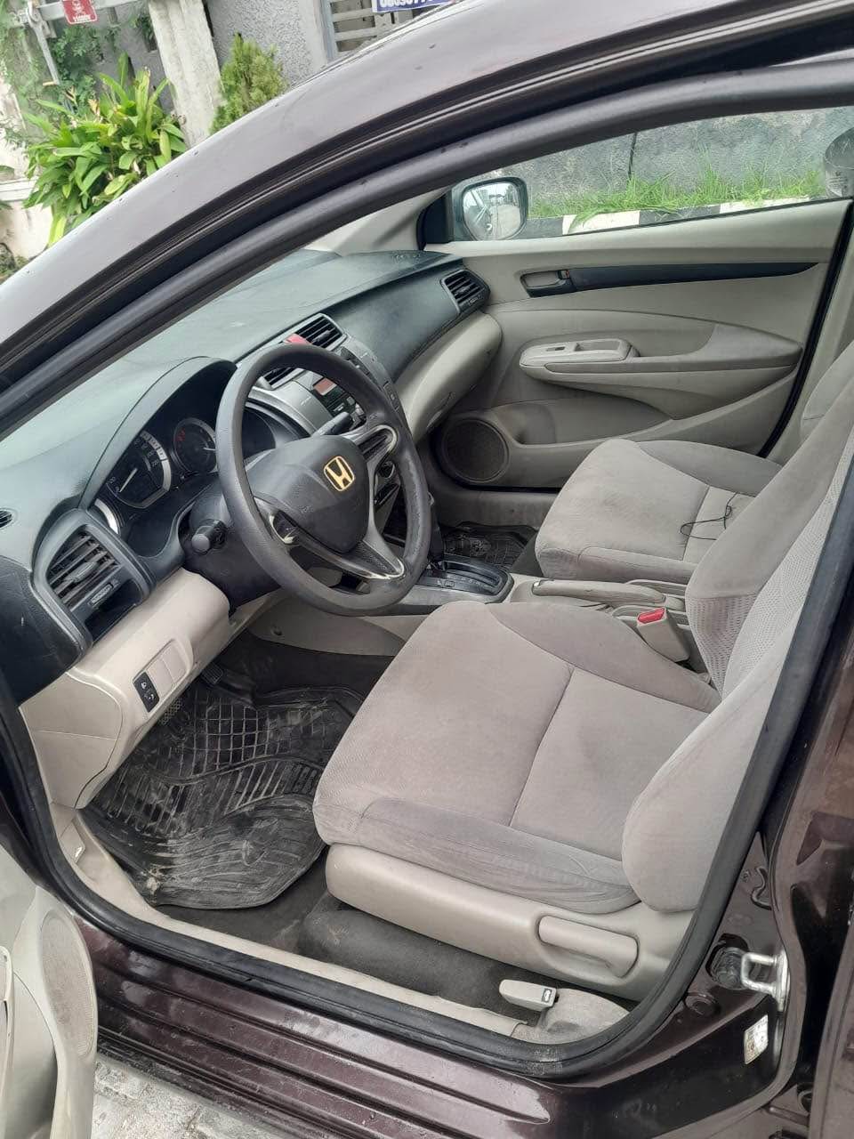 A picture of Honda City 012
