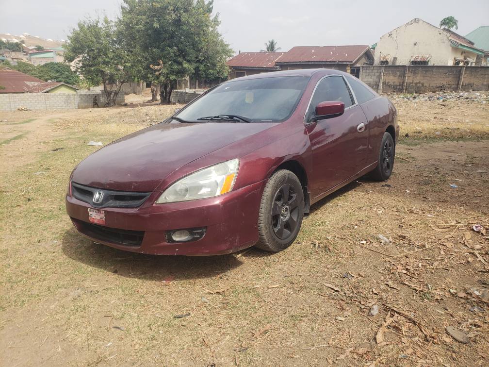 A picture of Distress Honda Accord DC coupe 4plugs