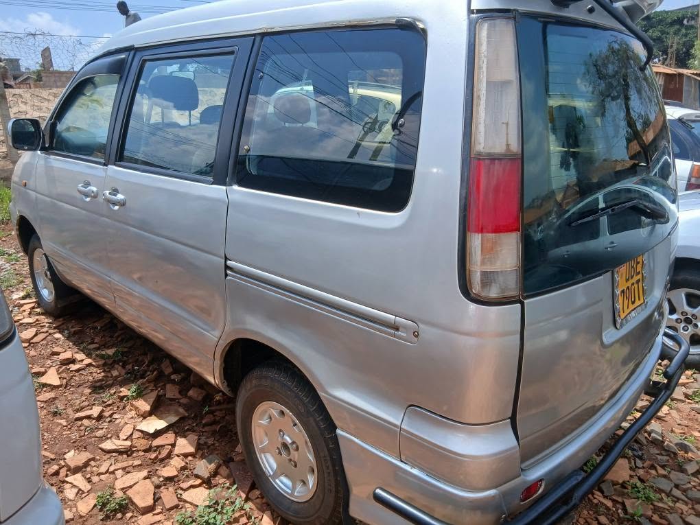 A picture of Toyota Noah