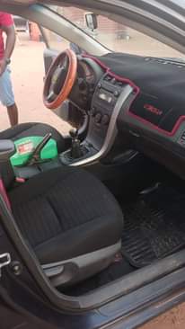 A picture of 2011 corolla Manual drive