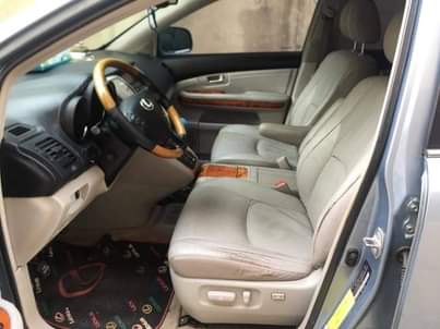 A picture of 2006 Lexus RX330 Base