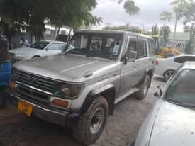 A picture of TOYOTA LANDCRUISER 0688 648 633