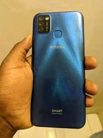 A picture of Infinix smart 6 haina kipengele gb 32 ram 3 nicheck