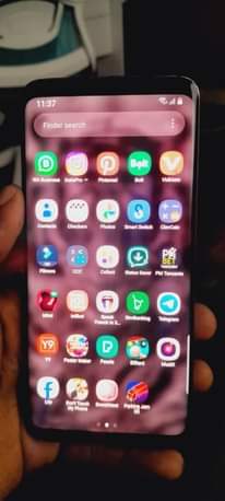 A picture of SAMSUNG S9 
