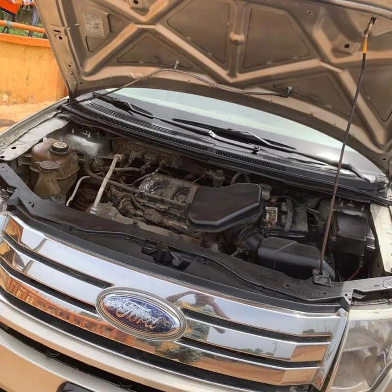A picture of Ford edge 2007 model