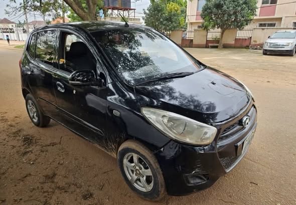 A picture of Hyundai i10 2010 Low fuel consumption Android screen Ac needs