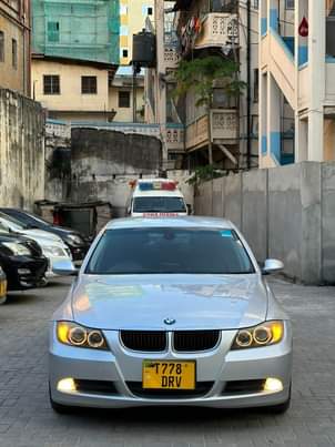 A picture of BMW 320i