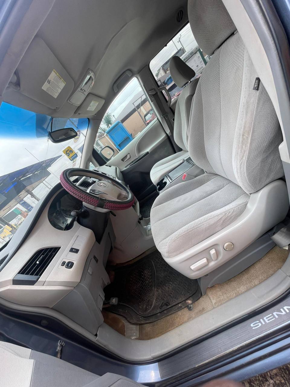 A picture of Reg 2014 Toyota Sienna le buy and drive car Untouched