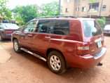 A picture of Urgent I have this 2006 Toyota Highlander for sale First