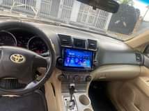 A picture of 08 Toyota Highlander