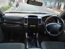 A picture of TOYOTA LAND CRUISE PRADO