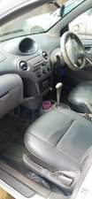 A picture of Toyota platz 1 0cc 0701636313