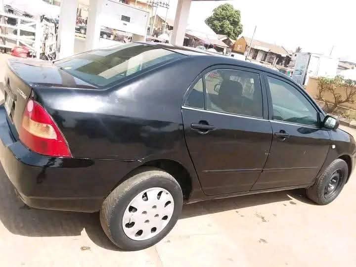 A picture of Toyota Corolla manual bank
