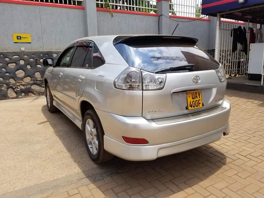 A picture of Toyota Harrier