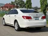 A picture of 2009 model ES 350