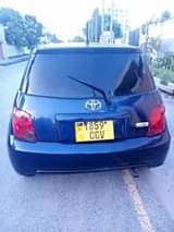 A picture of TOYOTA IST