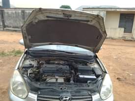 A picture of Hyundai accent 08