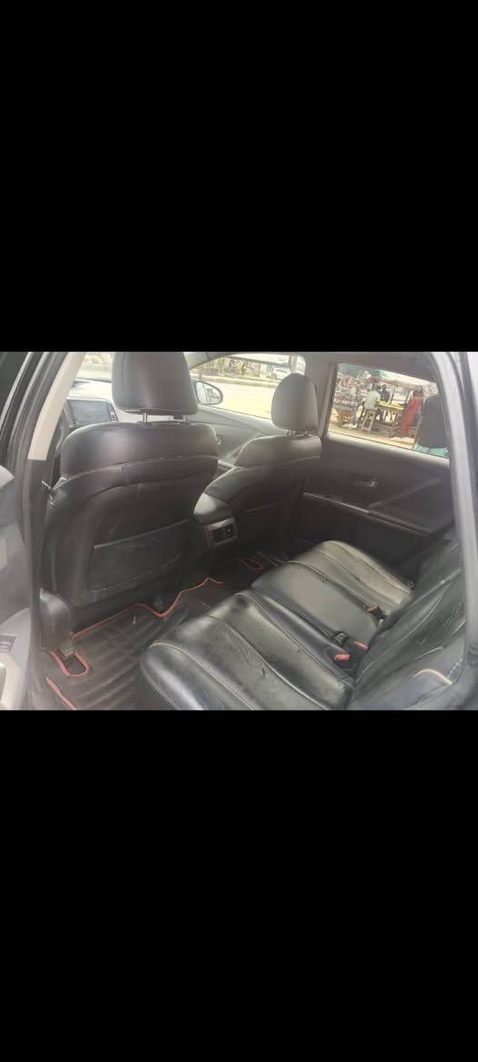 A picture of THUMB START 2013 TOYOTA VENZA WITH FULL PANO