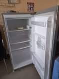 A picture of Samsung fridge Bei 270 000 Tzs