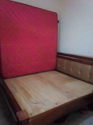 A picture of Used House Staff s