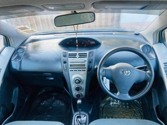 A picture of 2004 TOYOTA VITZ