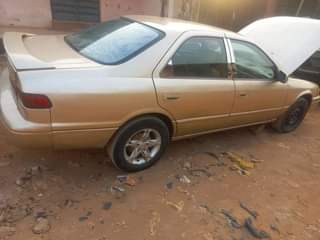 A picture of 2000 Camry 08129291824