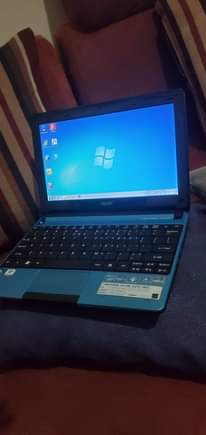 A picture of Acer mini laptop