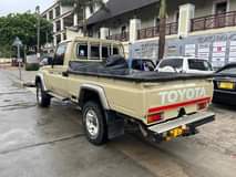 A picture of Land cruiser pick up