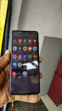 A picture of Samsung S20 5G