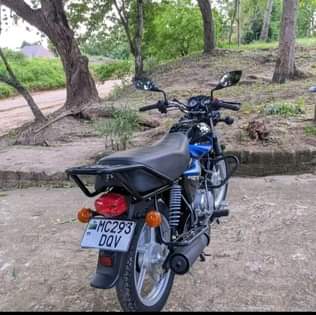 A picture of TVs 125 TSH 850 000Nipigie au whtspp 0693328324
