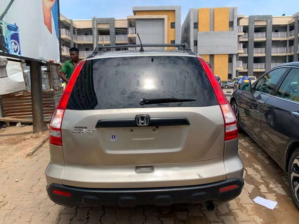 A picture of DISTRESS SALES HONDA CR V S U V JEEP FEW