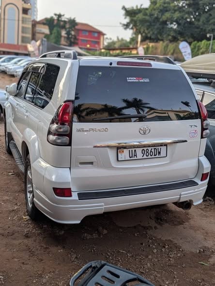 A picture of Toyota Land Cruiser PRADO TX