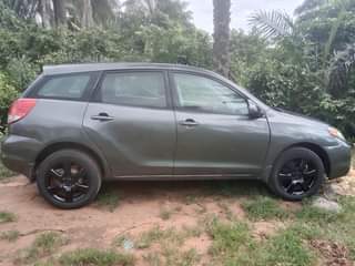 A picture of Toyota Matrix 2005