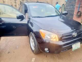 A picture of 2007 Toyota Rav4 4wd
