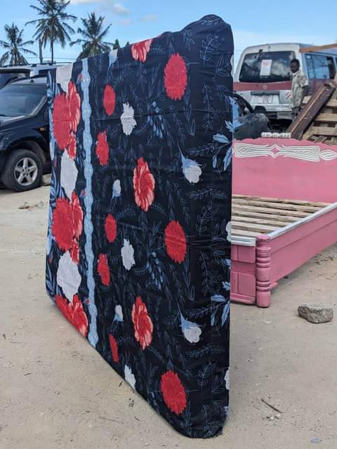 A picture of Karibu nauza godoro 5 6 nch 8 bei 140000 Location