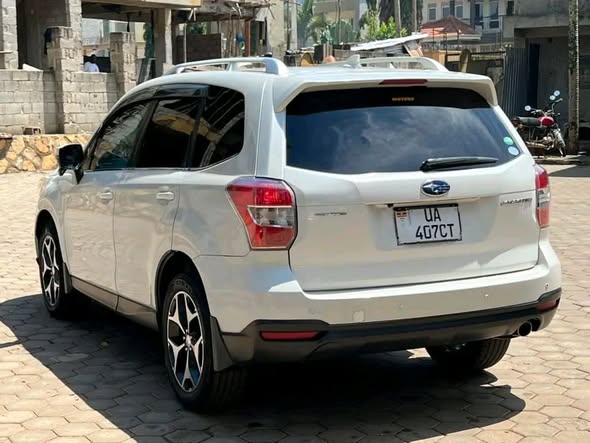 A picture of Subaru Forester 2014