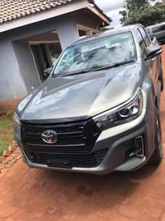 used toyota hilux