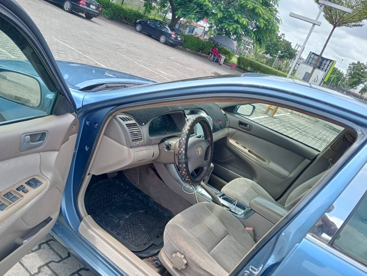 A picture of 09061661285. Toyota Camry Big Daddy