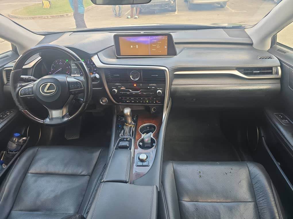 A picture of Lexus RX350 2018 model Used but not register Nothing to
