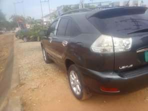 A picture of I have 2006 2007 RX350 Nigeria Used First body buy