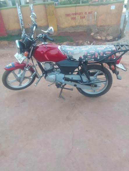 A picture of A tvs star 100