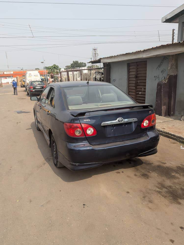 A picture of CLEAN 2004 TOYOTA COROLLA SPORTS Owner