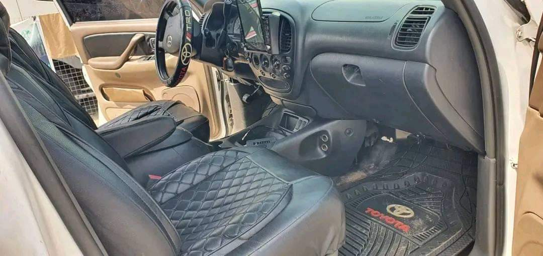 A picture of 2008 Toyota tundra