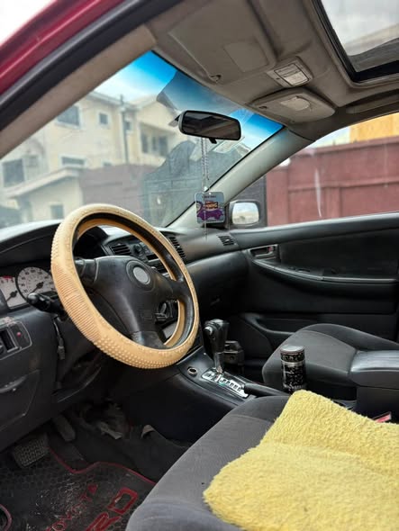 A picture of Toyota Corolla 2004 model