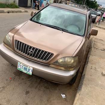 A picture of Toyota Lexus RX 300 location Maryland