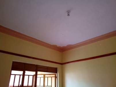 A picture of Single rms for rent at UGX130.000 in Kawempe Katooke. TEl